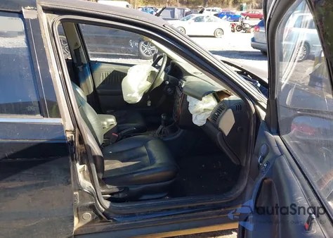 2002 Saturn L-Series L300 из США, поврежденный, VIN 1G8JW54R62Y533221